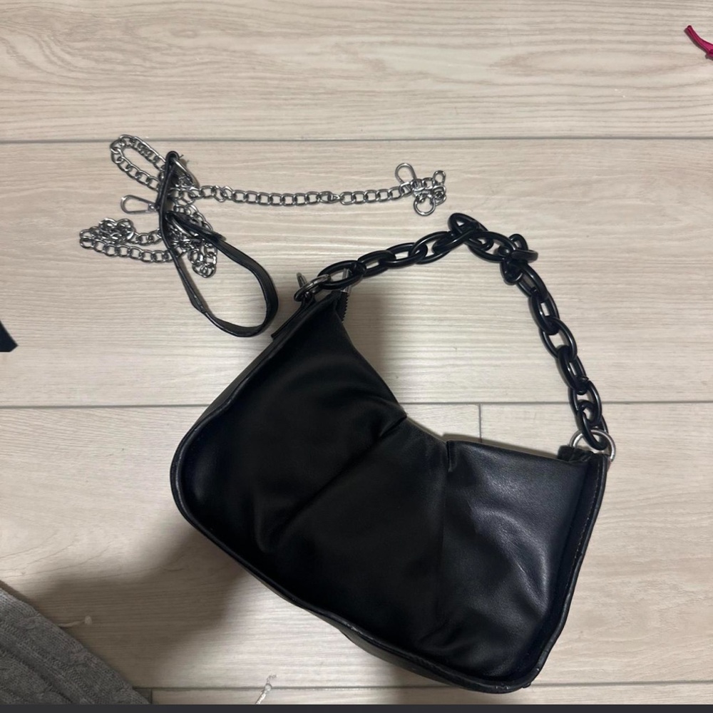 Black Chain Shoulder Bag
